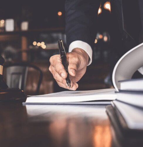 Salviatti - Advocacia - CIVIL - FAMÍLIA - IMOBILIÁRIO - PENSÃO ALIMENTÍCIA - TRABALHISTA