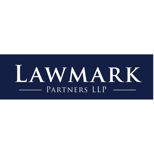 Lawmark Partners LLP Logo